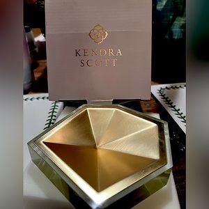 Kendra Scott jewelry dish